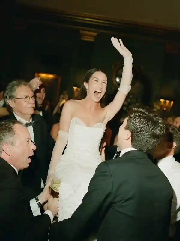 A Classic Wedding for Mia and Sam