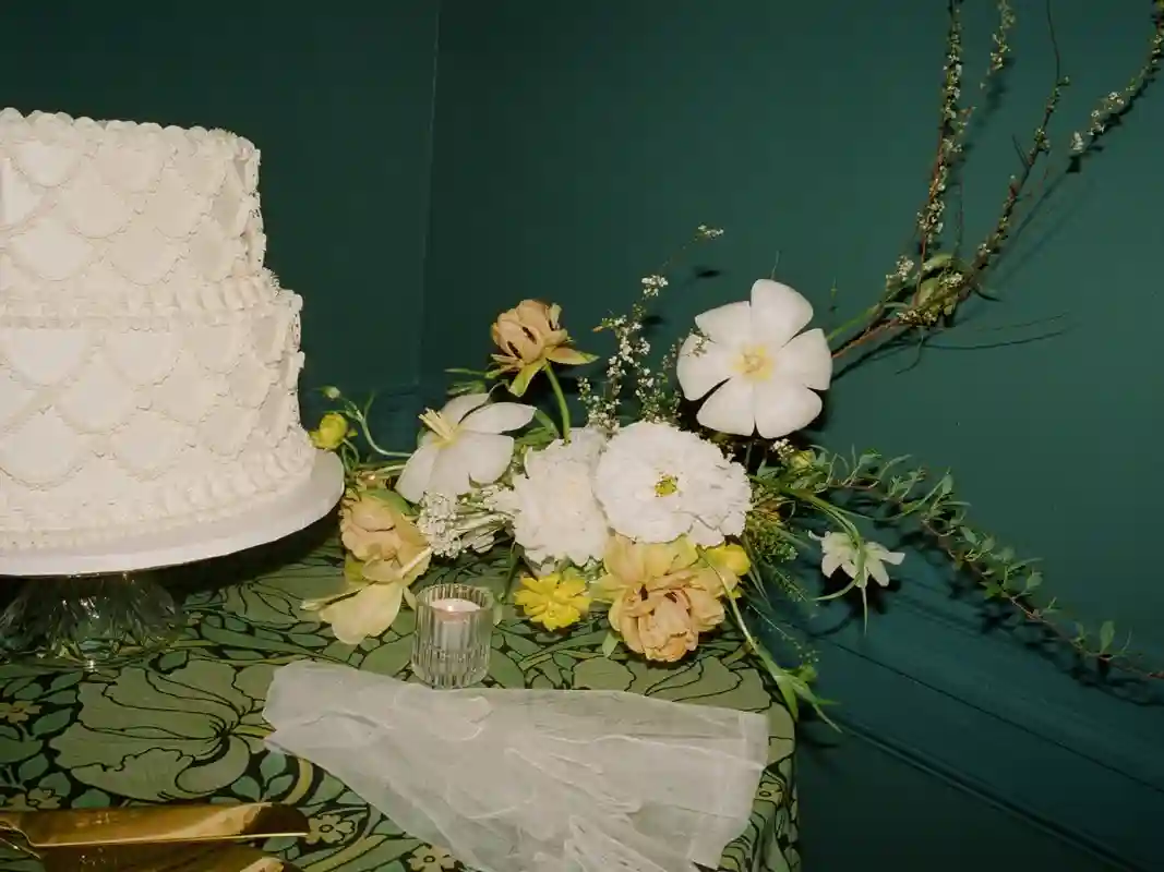 A Classic Wedding for Mia and Sam