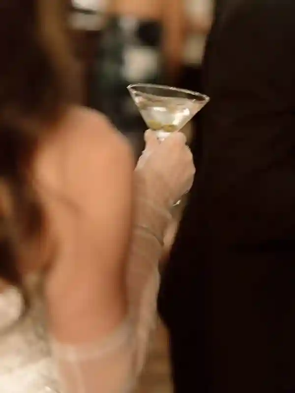 A Classic Wedding for Mia and Sam