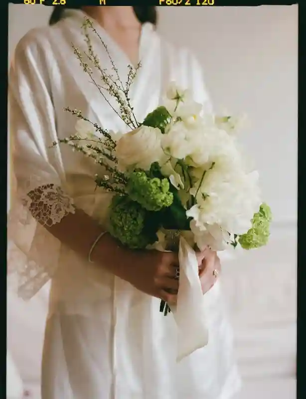 A Classic Wedding for Mia and Sam