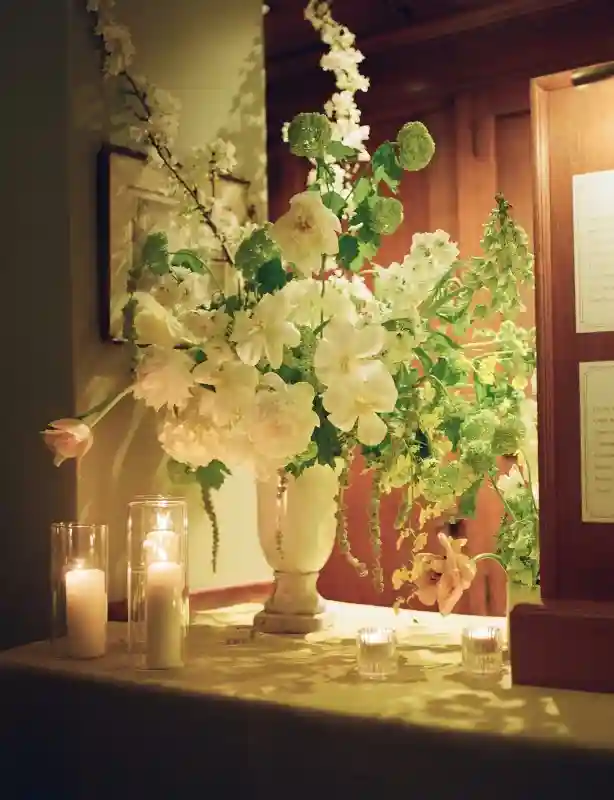 A Classic Wedding for Mia and Sam
