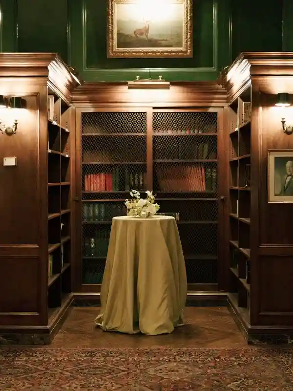 A Classic Wedding for Mia and Sam