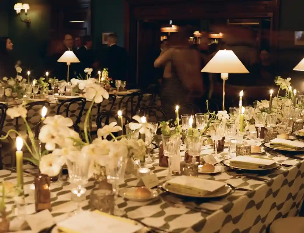 A Classic Wedding for Mia and Sam
