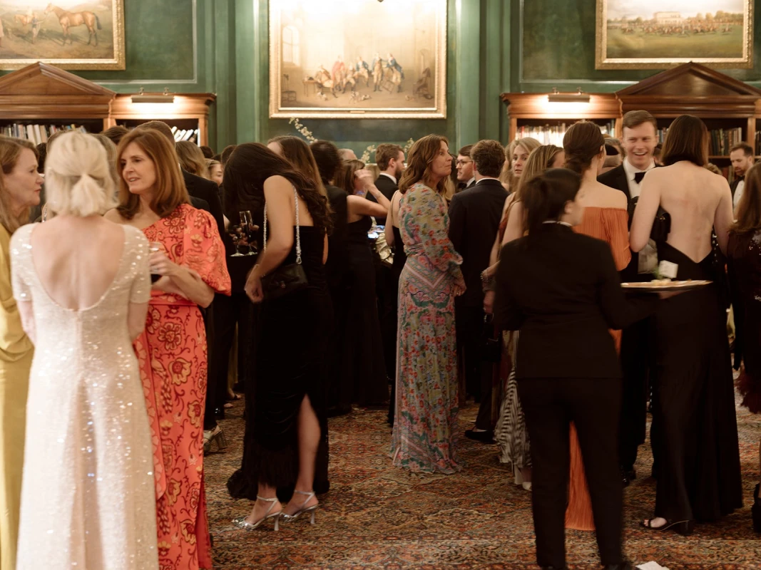 A Classic Wedding for Mia and Sam