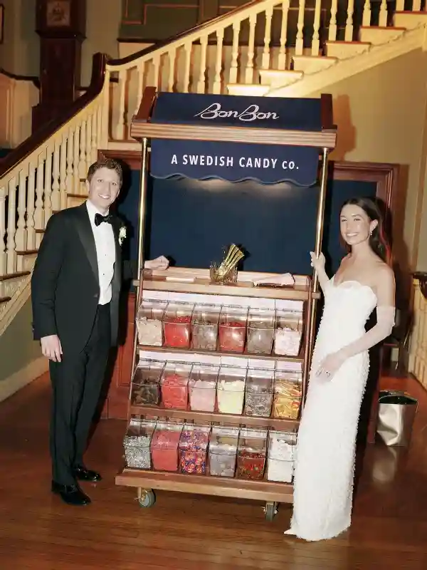 A Classic Wedding for Mia and Sam