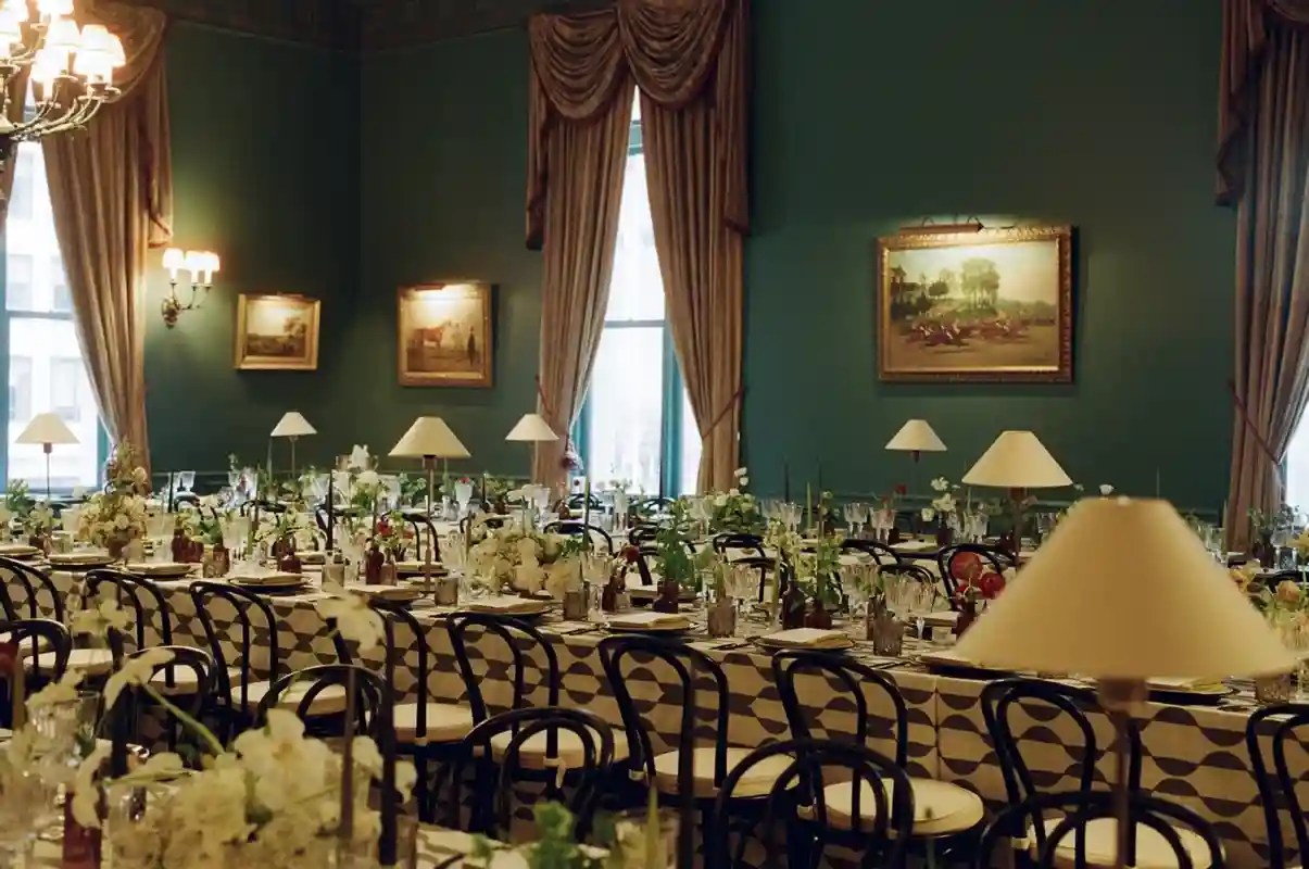 A Classic Wedding for Mia and Sam