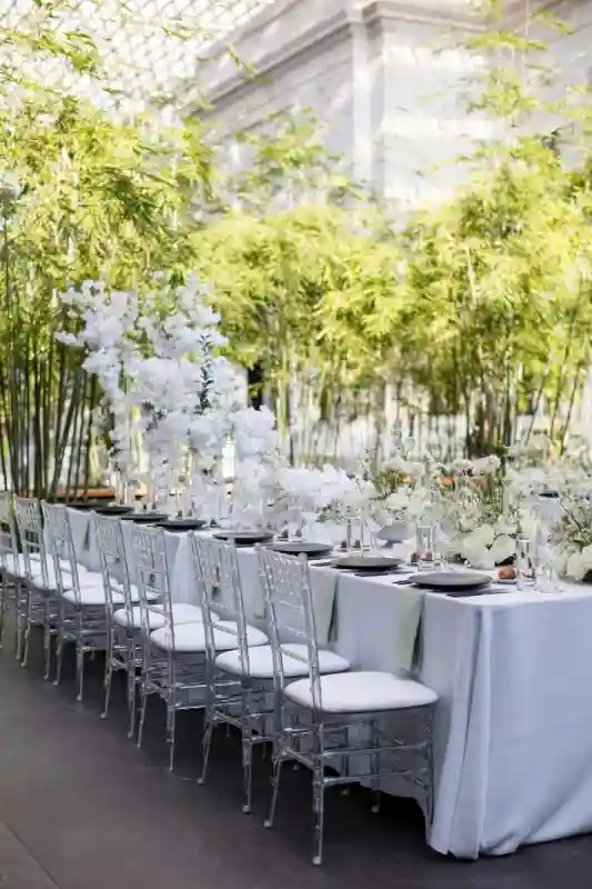 A Museum Wedding for Michelle and Tom