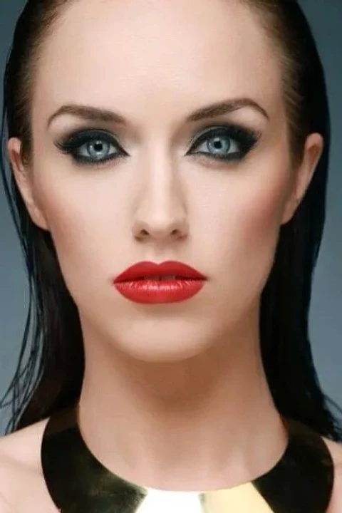 Mimi Nikolova - Professional Makeup Artist