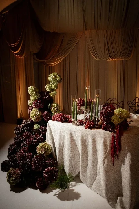 An Old-World Lake Garda Wedding Worthy of a Gilded Frame