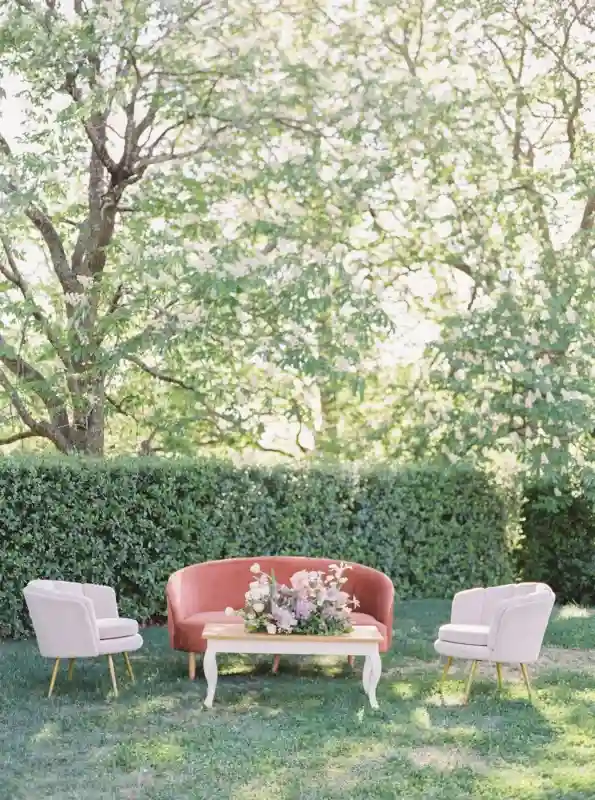 A Colorful Editorial for Cosette and Louis