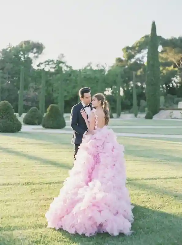 A Colorful Editorial for Cosette and Louis