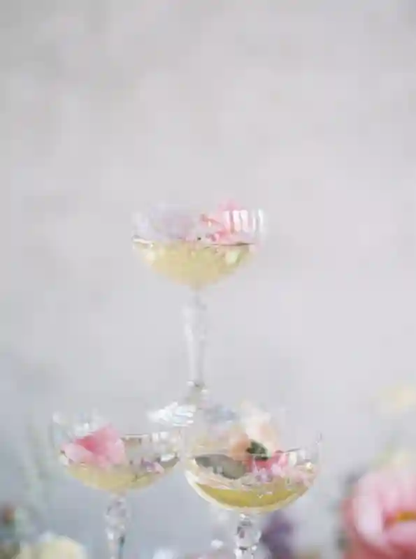 A Colorful Editorial for Cosette and Louis