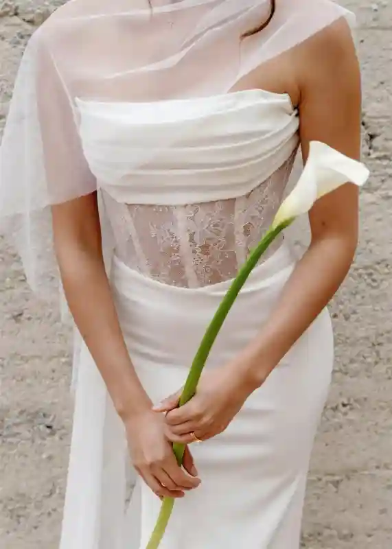 A Sculptural Editorial for Elena and Julian
