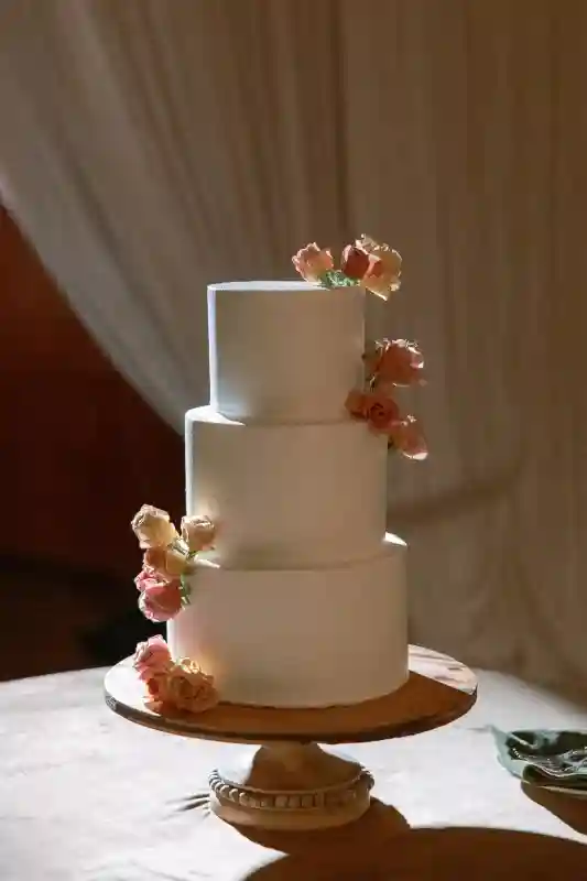 A Colorful Wedding for Molly and Max