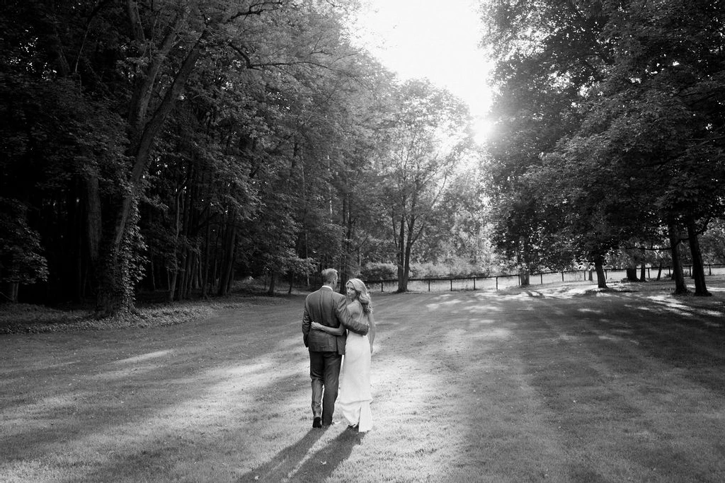 An Outdoor Wedding for Molly and Steve