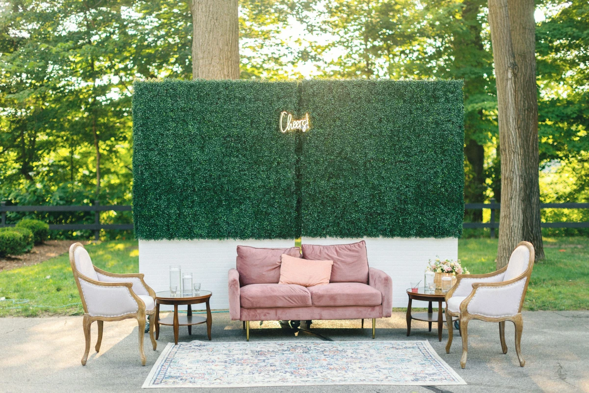 A Classic Wedding for Taylor and Joe