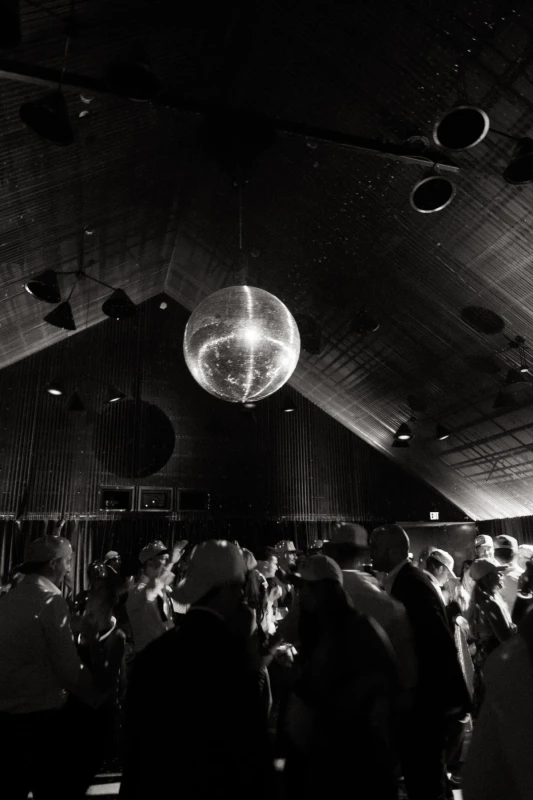 A Museum Wedding for Nicole and Ross