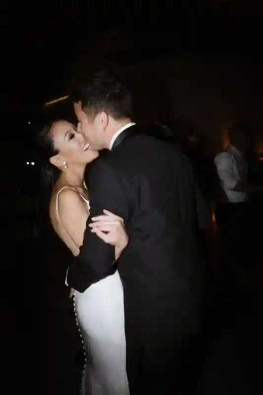 An Indoor Wedding for Nikki and Benjamin