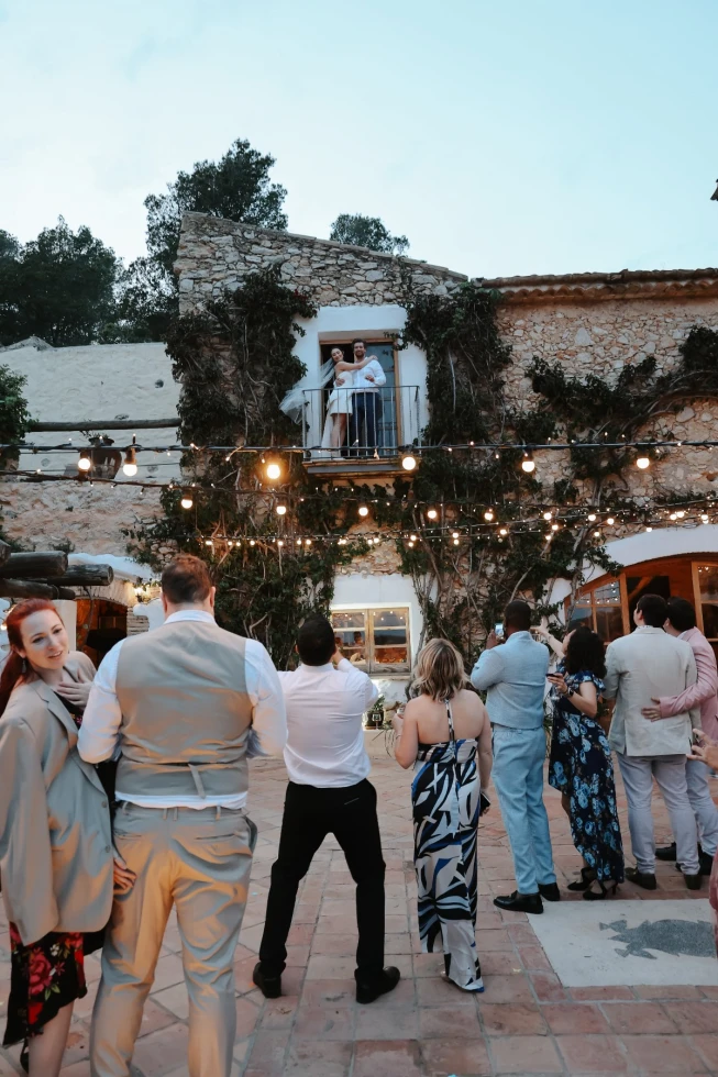 Peach Perfect Weddings