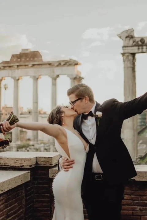 Peach Perfect Weddings