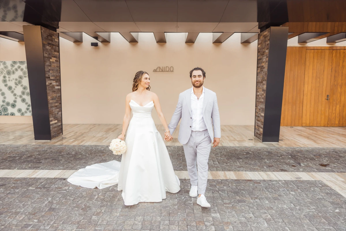 A Beach Wedding for Peri and Ernesto 