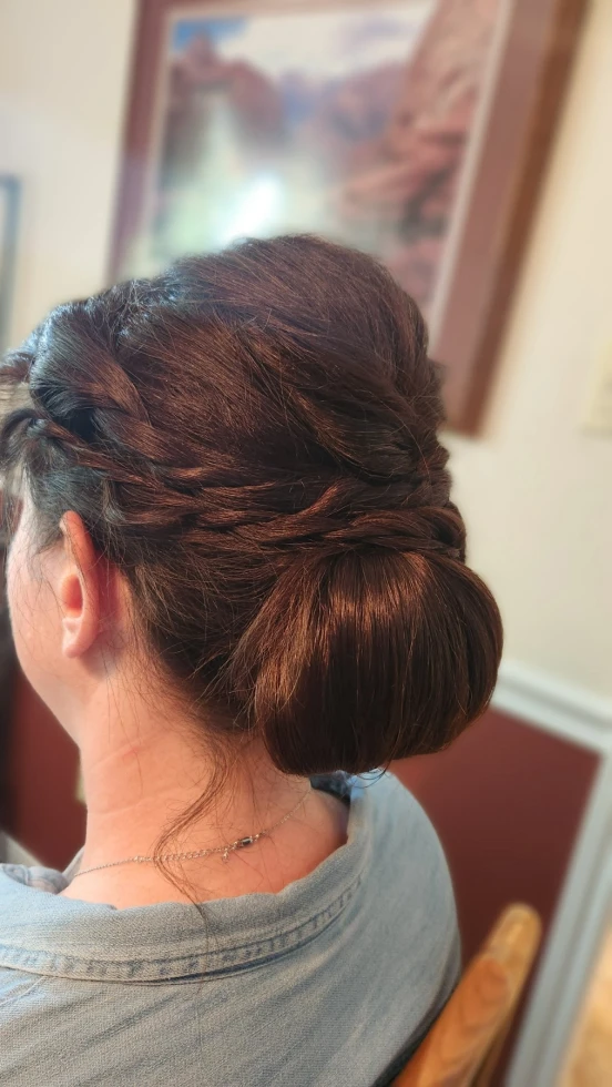 Rashmiswaves Hair & Makeup Artistry