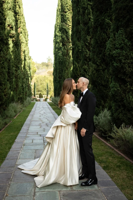 A Vintage Wedding for Rebecca and Evan 