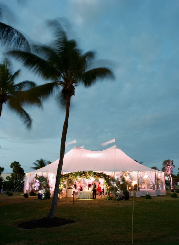 An Outdoor Wedding for Renee and Doug