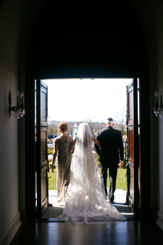 A Classic Wedding for Robin and Samuel