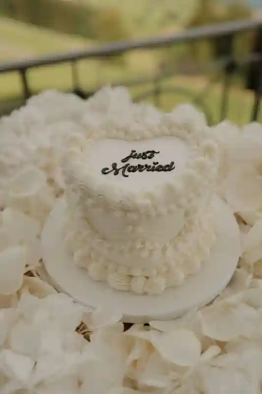 An Intimate Wedding for Roz and Caleb