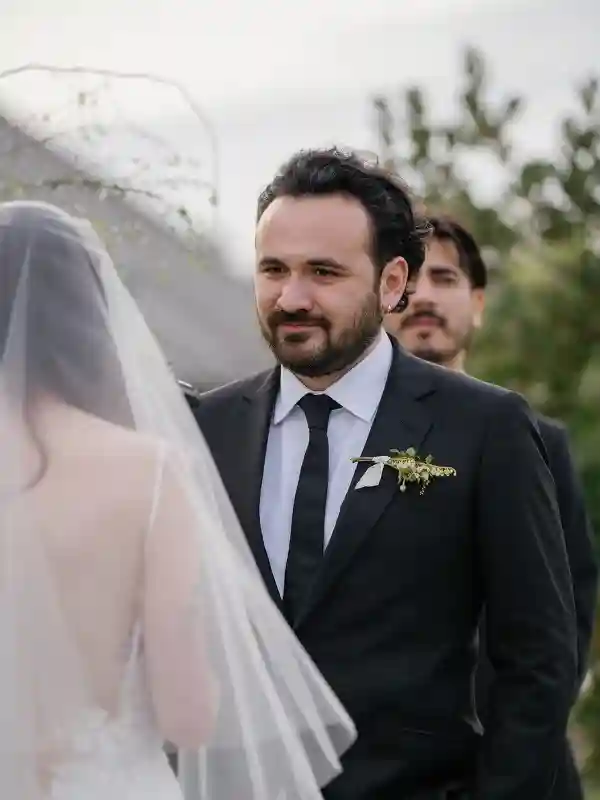 A Modern Wedding for Samantha and Raul