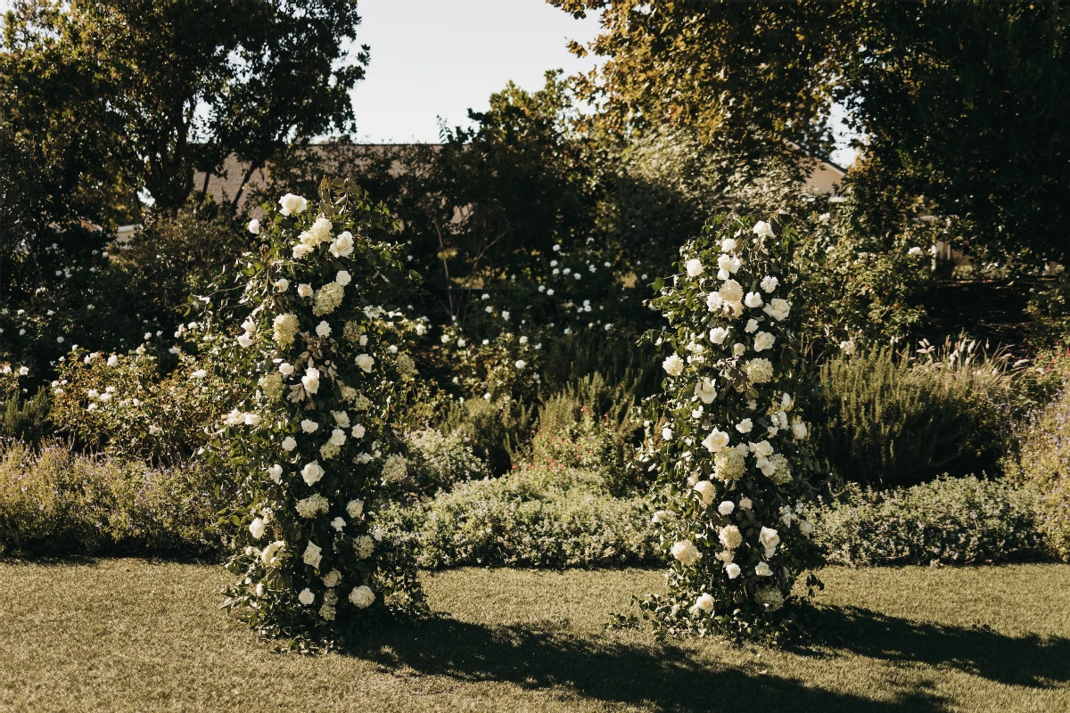 A Formal Wedding for Samantha and Tony