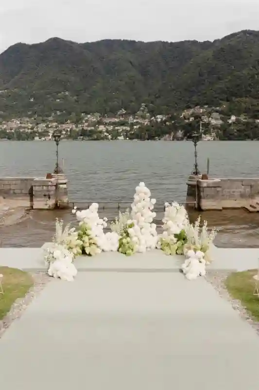 A Waterfront Wedding for Sandra and Chris