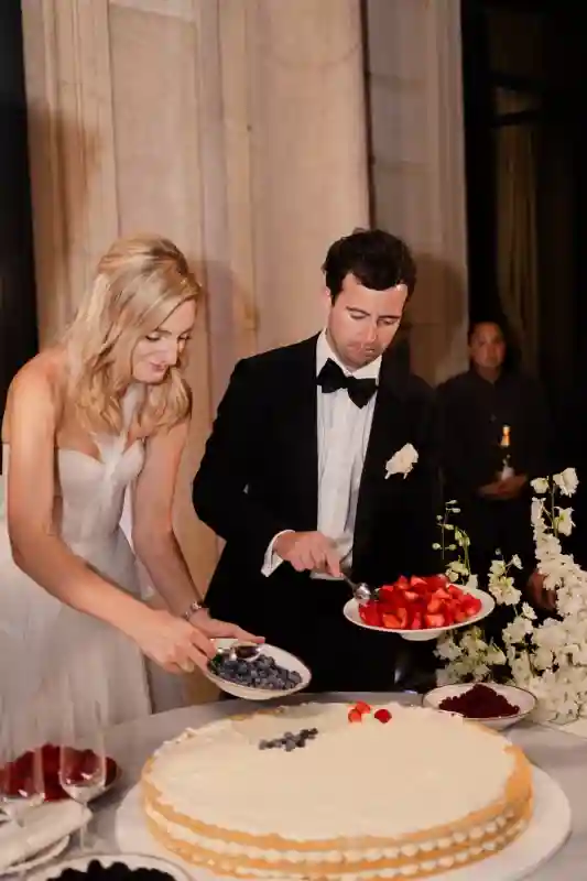 A Waterfront Wedding for Sandra and Chris