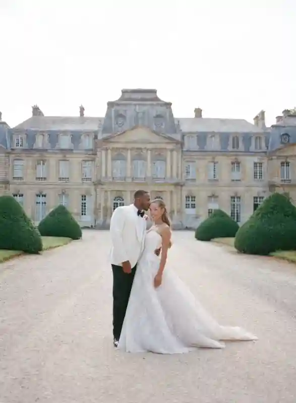 A Château Wedding for Savannah and Alnour