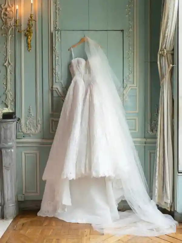 A Château Wedding for Savannah and Alnour