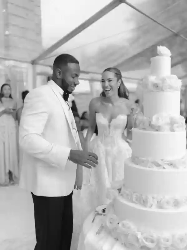 A Château Wedding for Savannah and Alnour