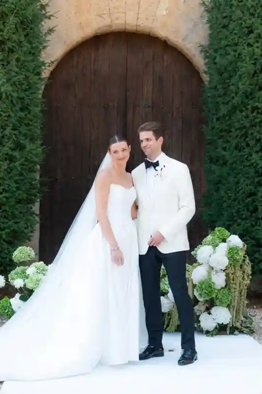 A Classic Wedding for Selina and Nick