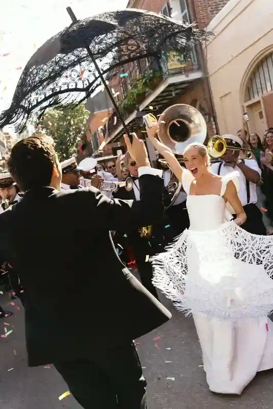 A Festive Wedding for Shannon and Chris