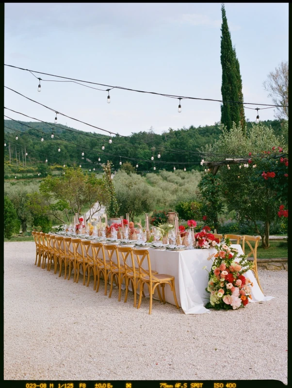 A Tuscan Wedding Where the Décor Was Ripe for the Picking
