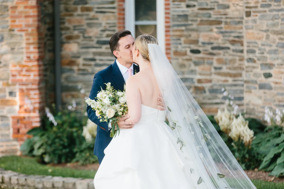 A Garden Wedding for Silvie and David