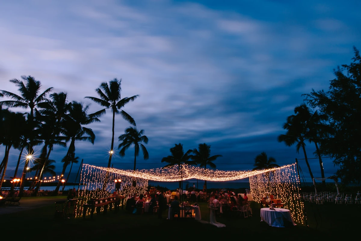 A Beach Wedding for Sissi and Jeff