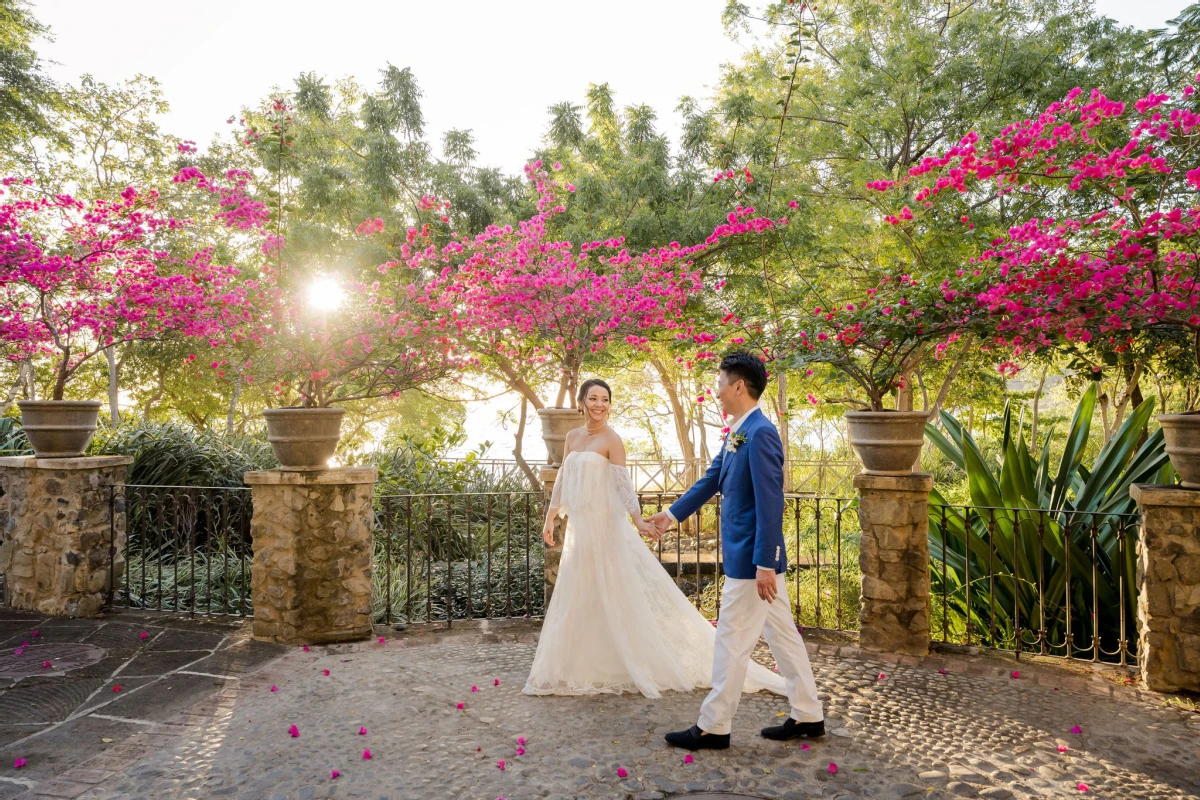 An Outdoor Wedding for Sofia and Juntaro