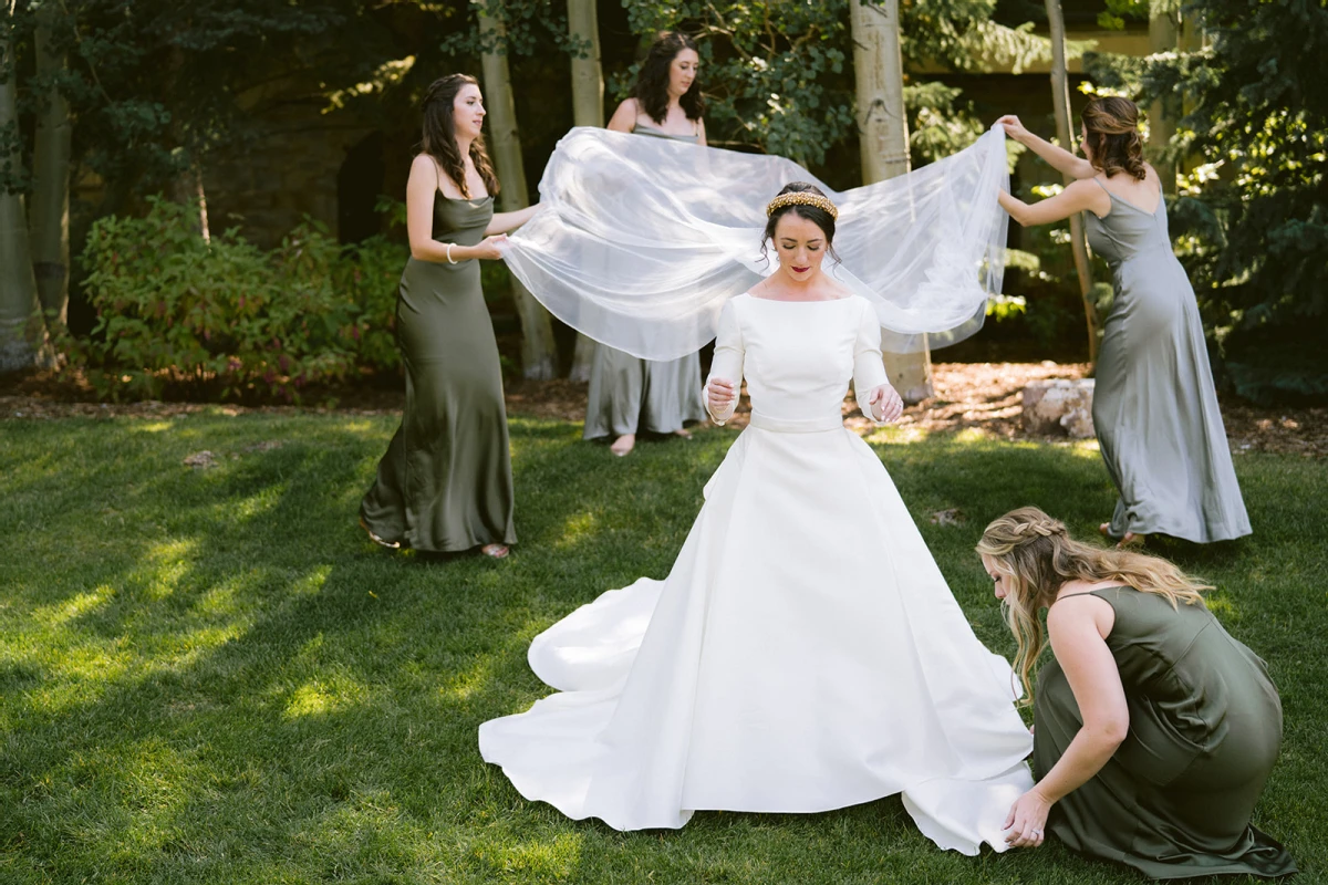 A Mountain Wedding for Holly and Evan