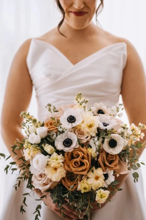 Stella Grey Blooms
