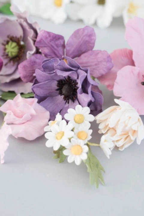 Sugar Flowers by Kelsie Cakes