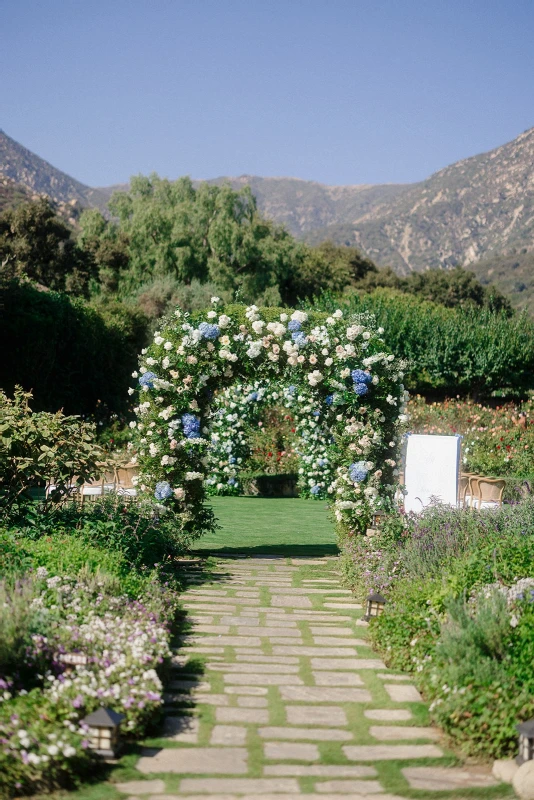 A Garden Wedding for Summer and Hunter