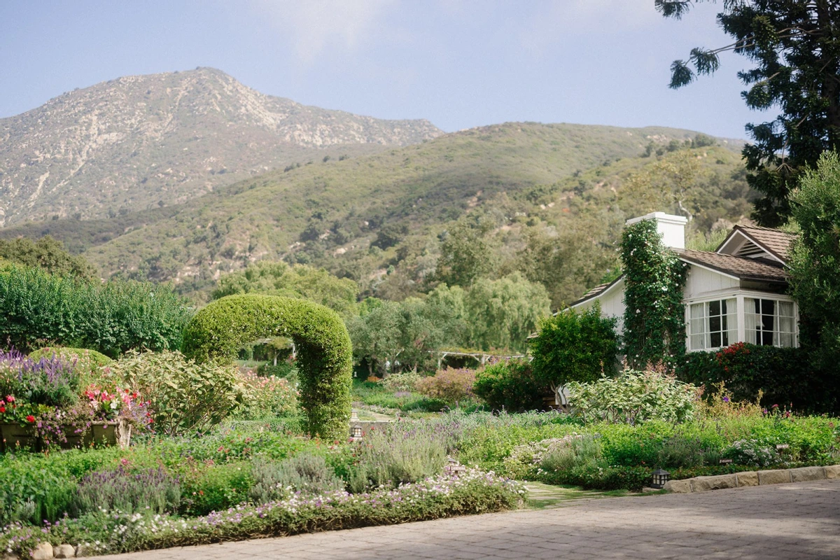 A Garden Wedding for Summer and Hunter