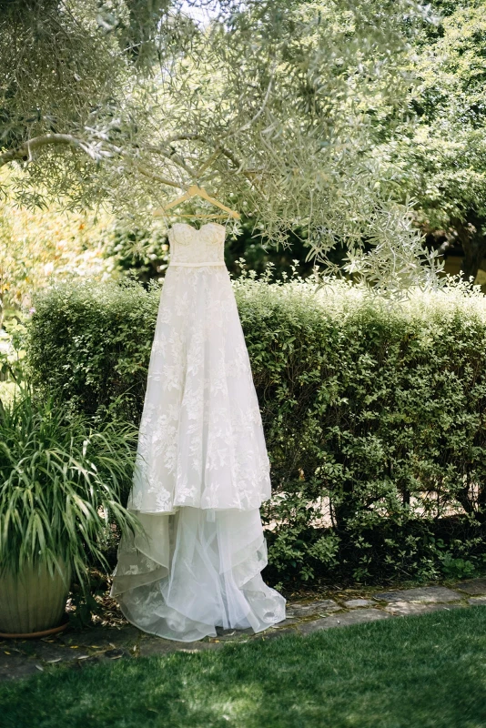 A Garden Wedding for Susan and Simon