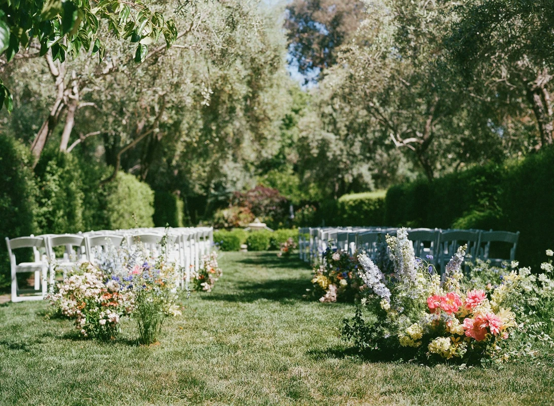A Garden Wedding for Susan and Simon